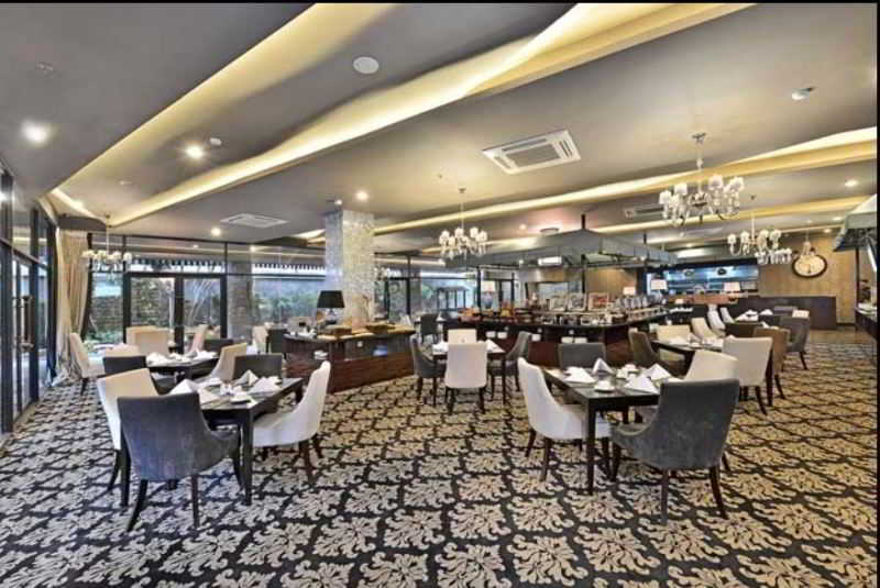 Amaroossa Grande Hotel Bekasi Buitenkant foto