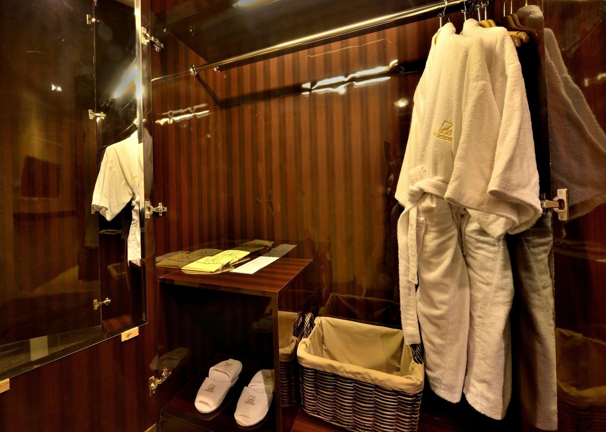 Amaroossa Grande Hotel Bekasi Buitenkant foto