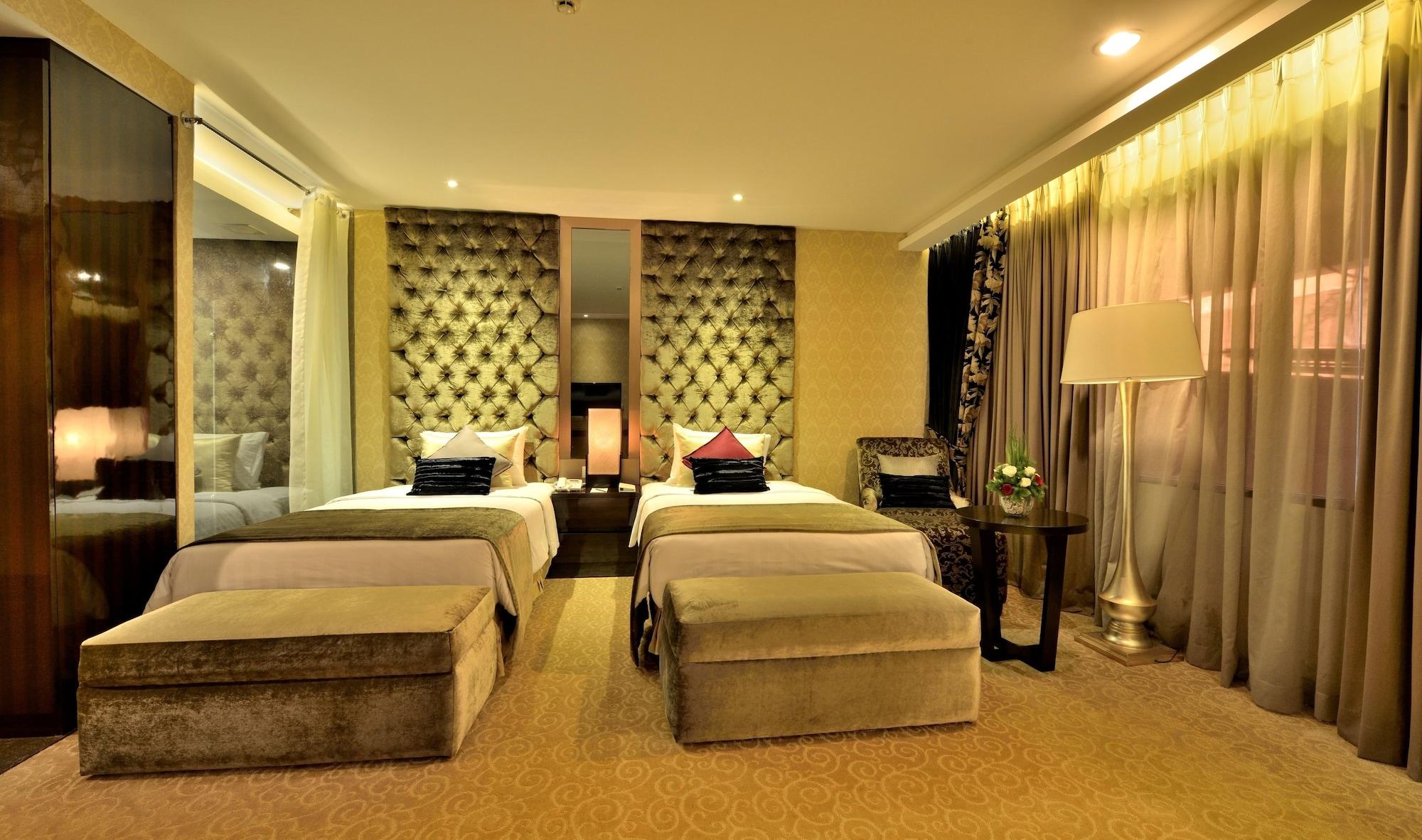Amaroossa Grande Hotel Bekasi Buitenkant foto