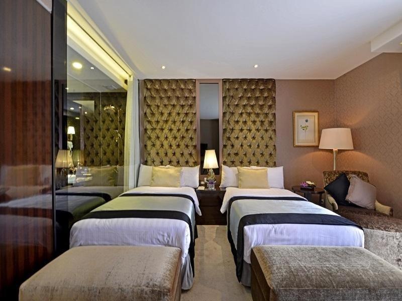 Amaroossa Grande Hotel Bekasi Buitenkant foto
