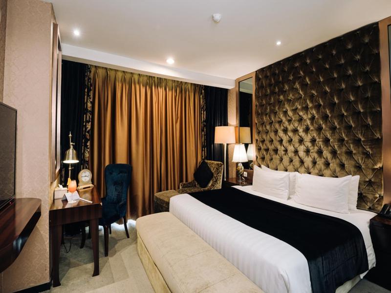 Amaroossa Grande Hotel Bekasi Buitenkant foto